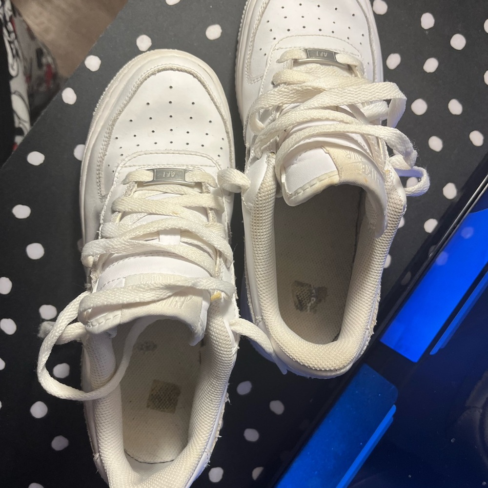 White Low-Top Sneakers - Picture 3 of 5